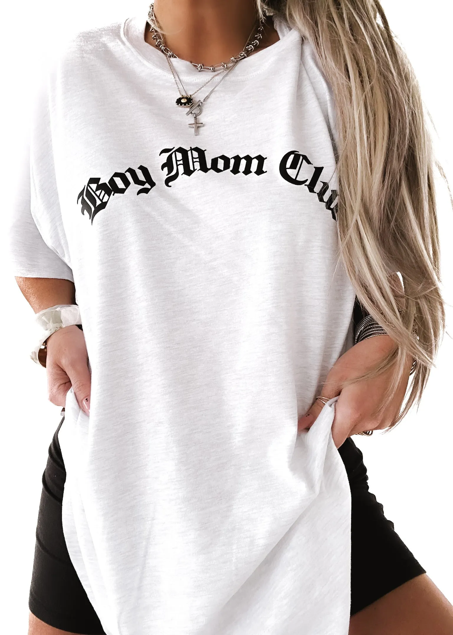 BOY MOM CLUB SIDE SLIT TEE
