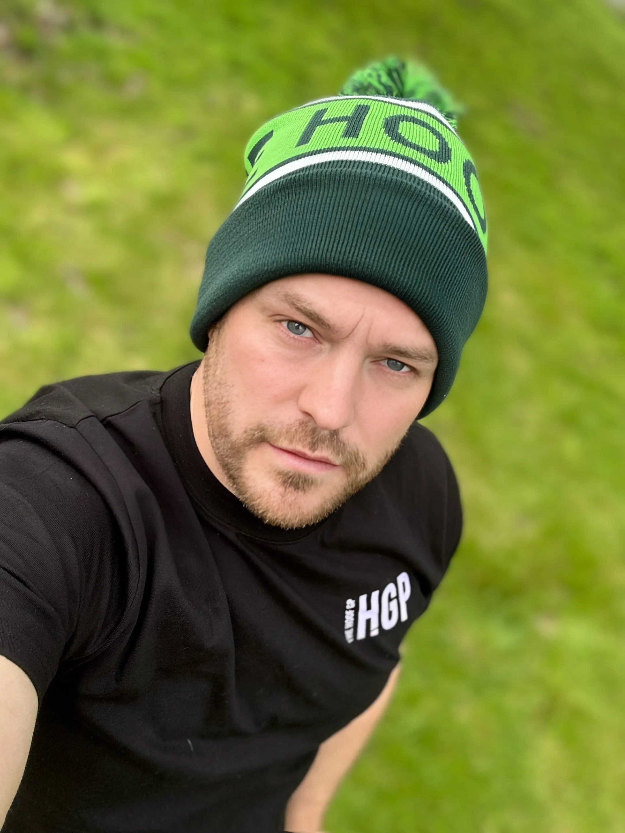 *NEW*  Adults Bobble Hat