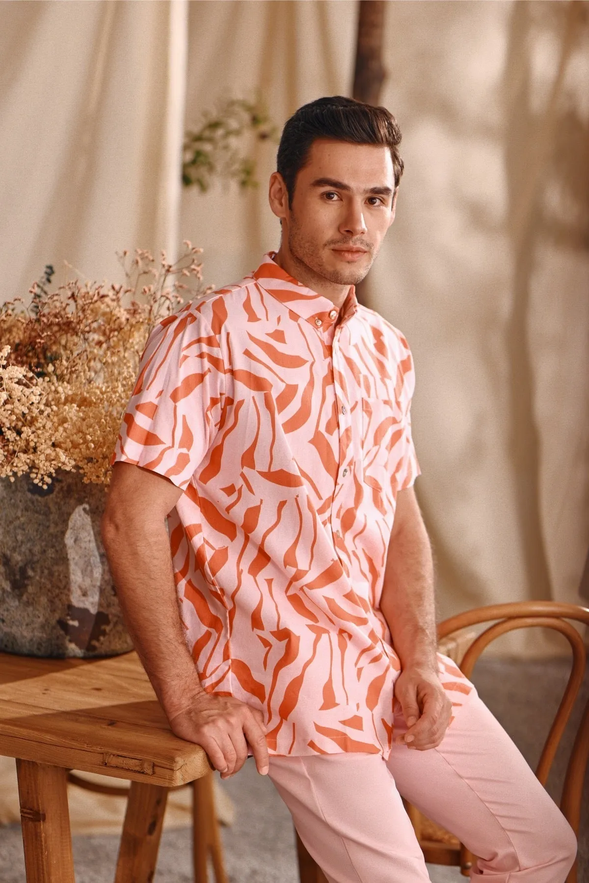 The Bayu Men Batik Shirt - Explore
