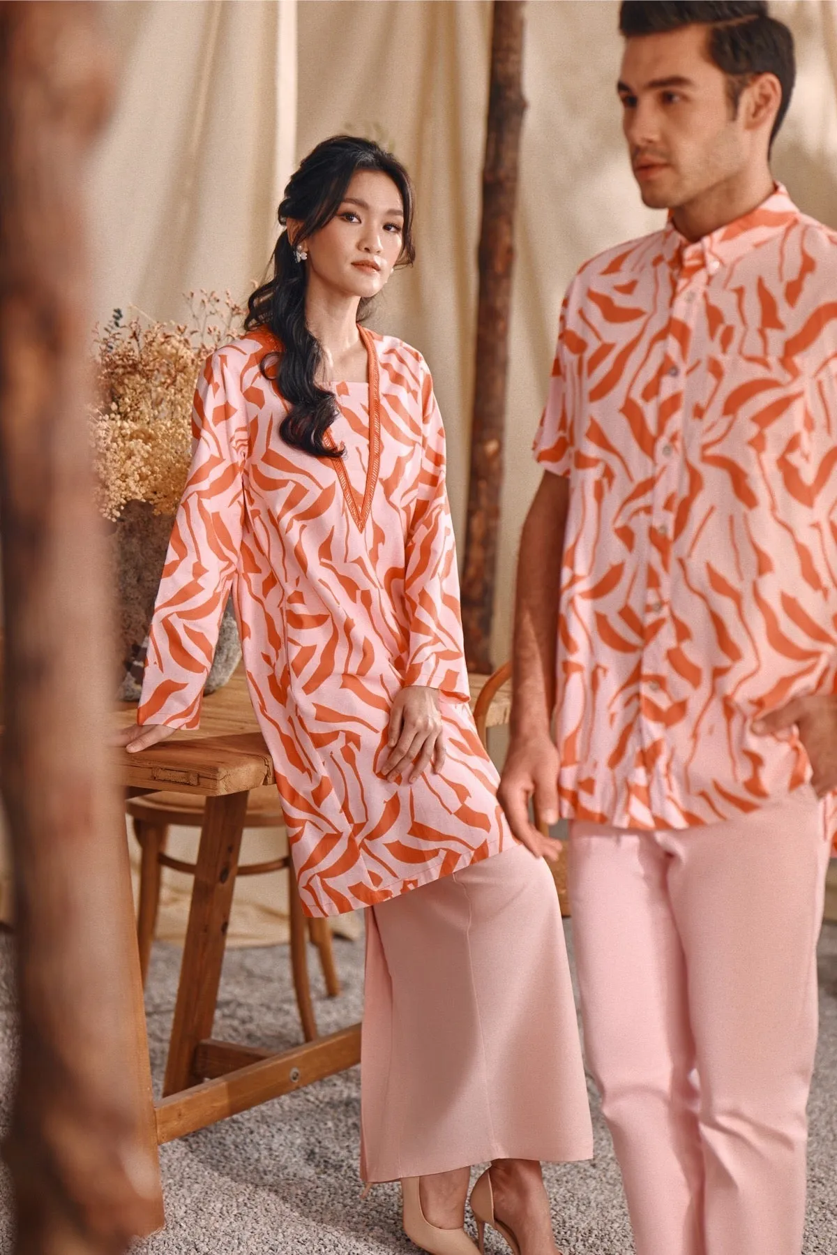 The Bayu Women Back Pleats Skirt - Pink