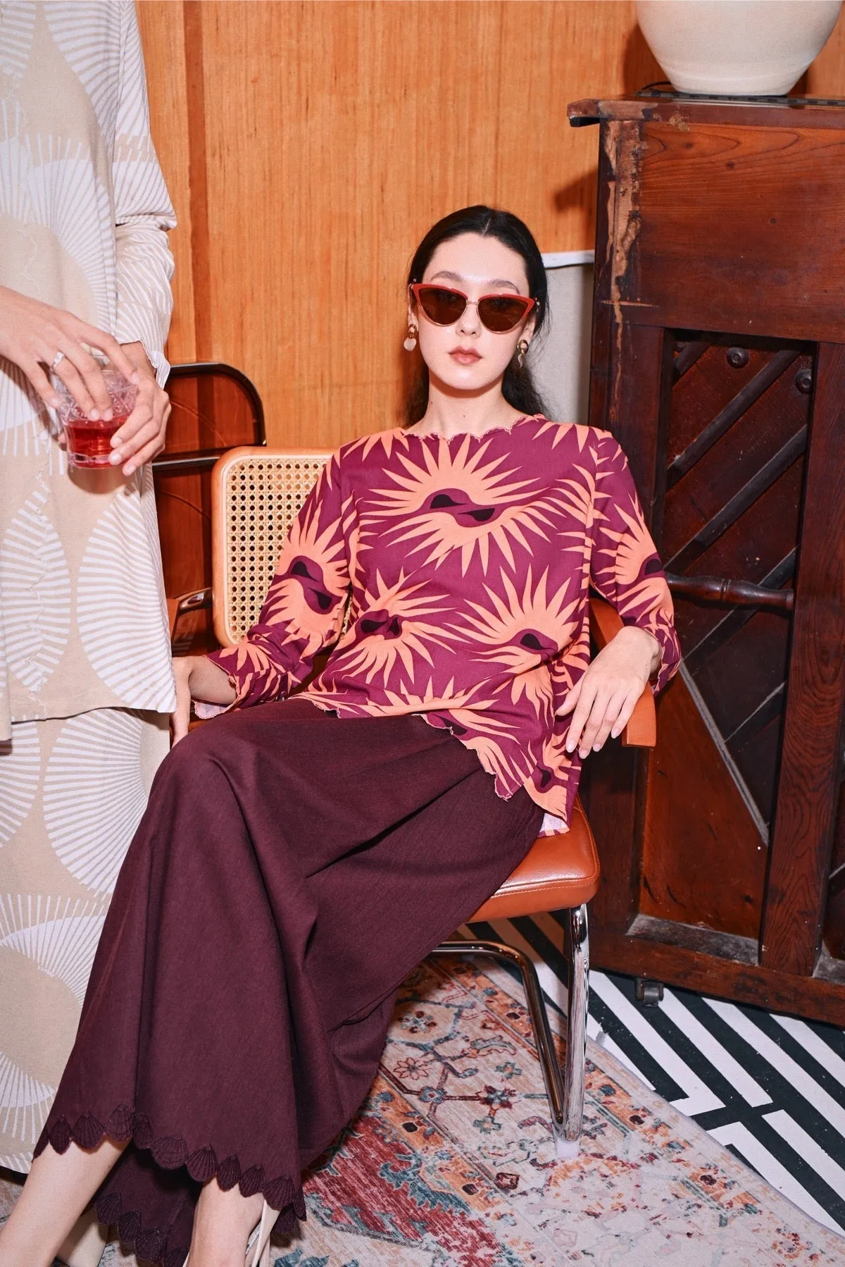 The Congkak Women Scallop Blouse - Edge