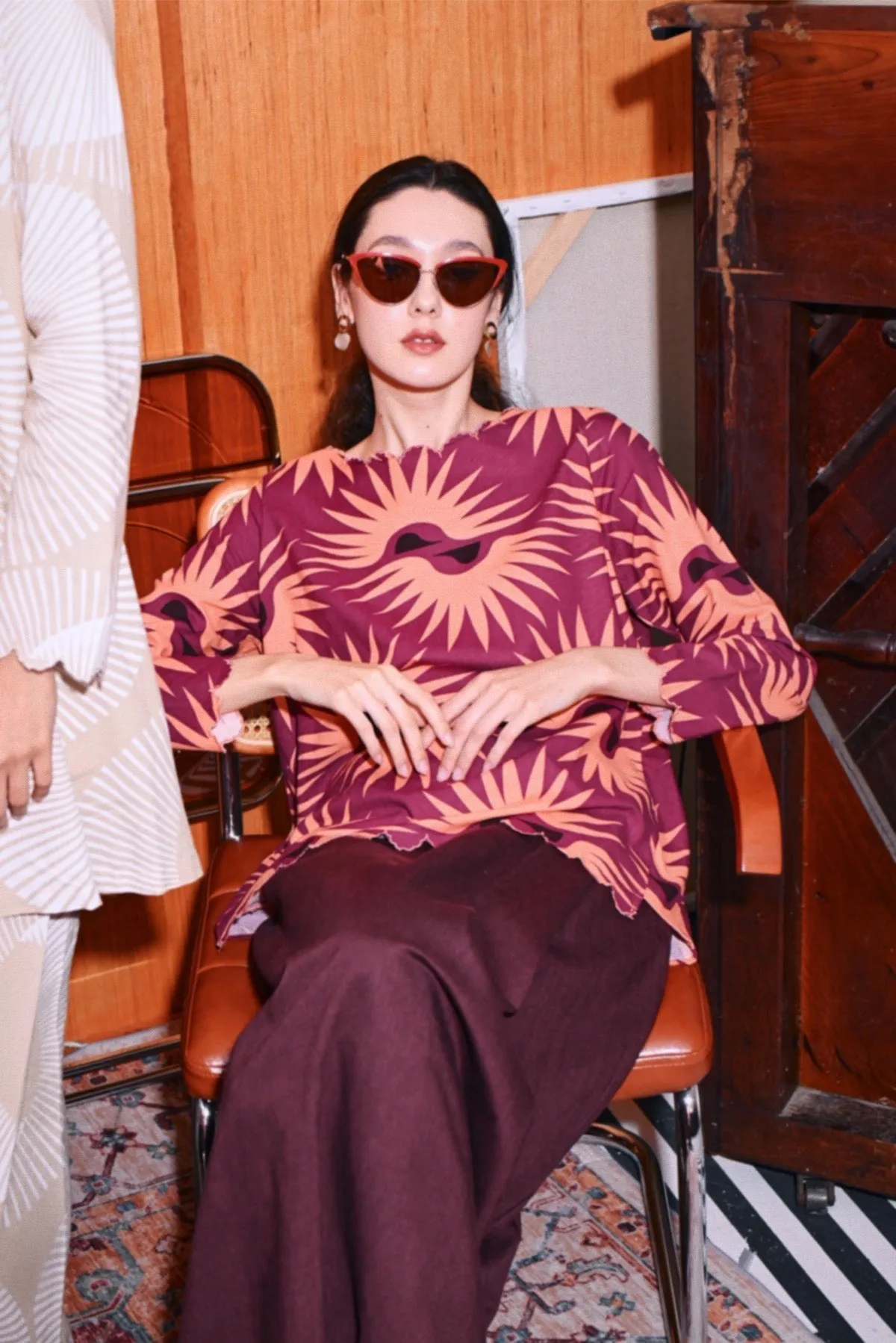 The Congkak Women Scallop Blouse - Edge