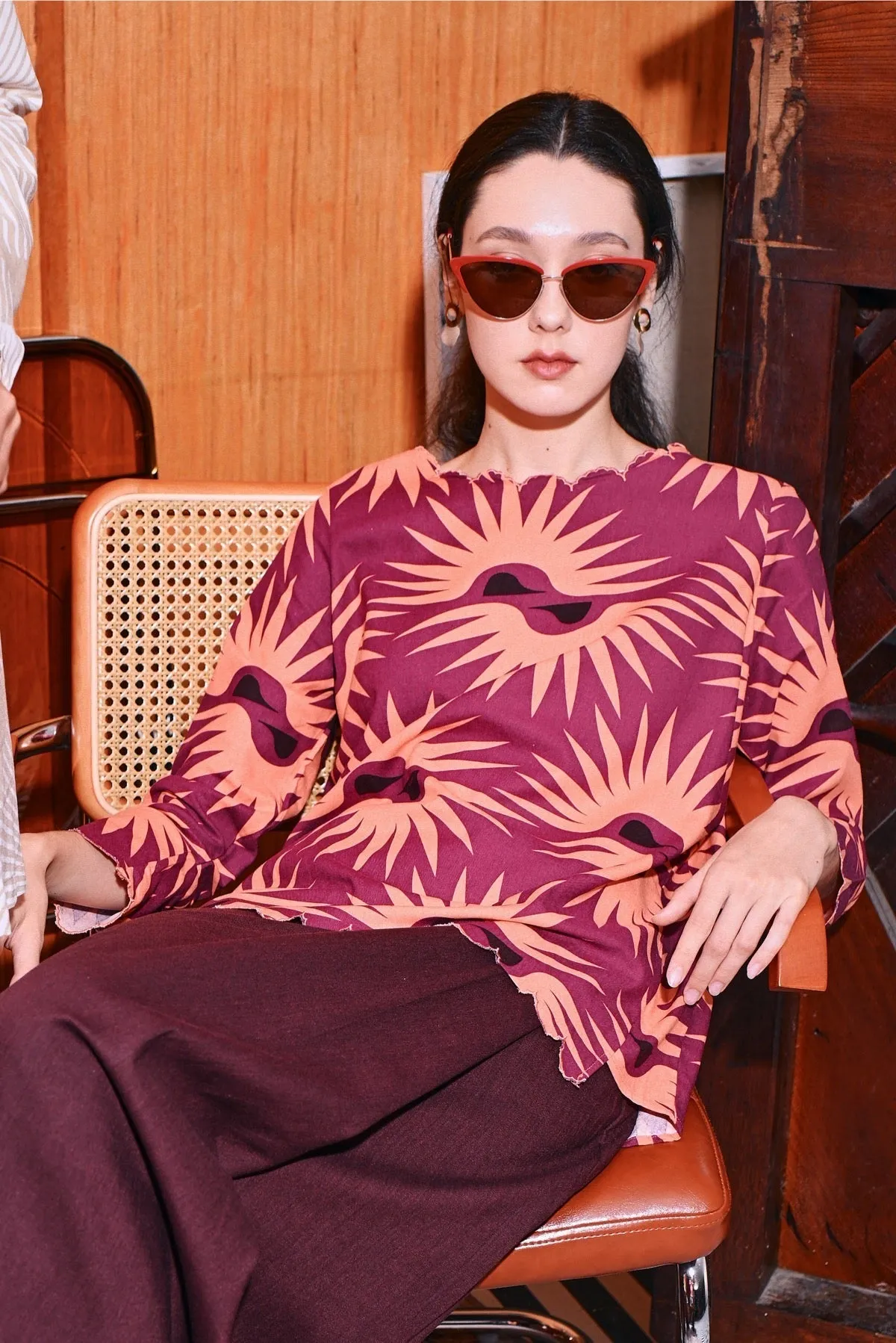 The Congkak Women Scallop Blouse - Edge