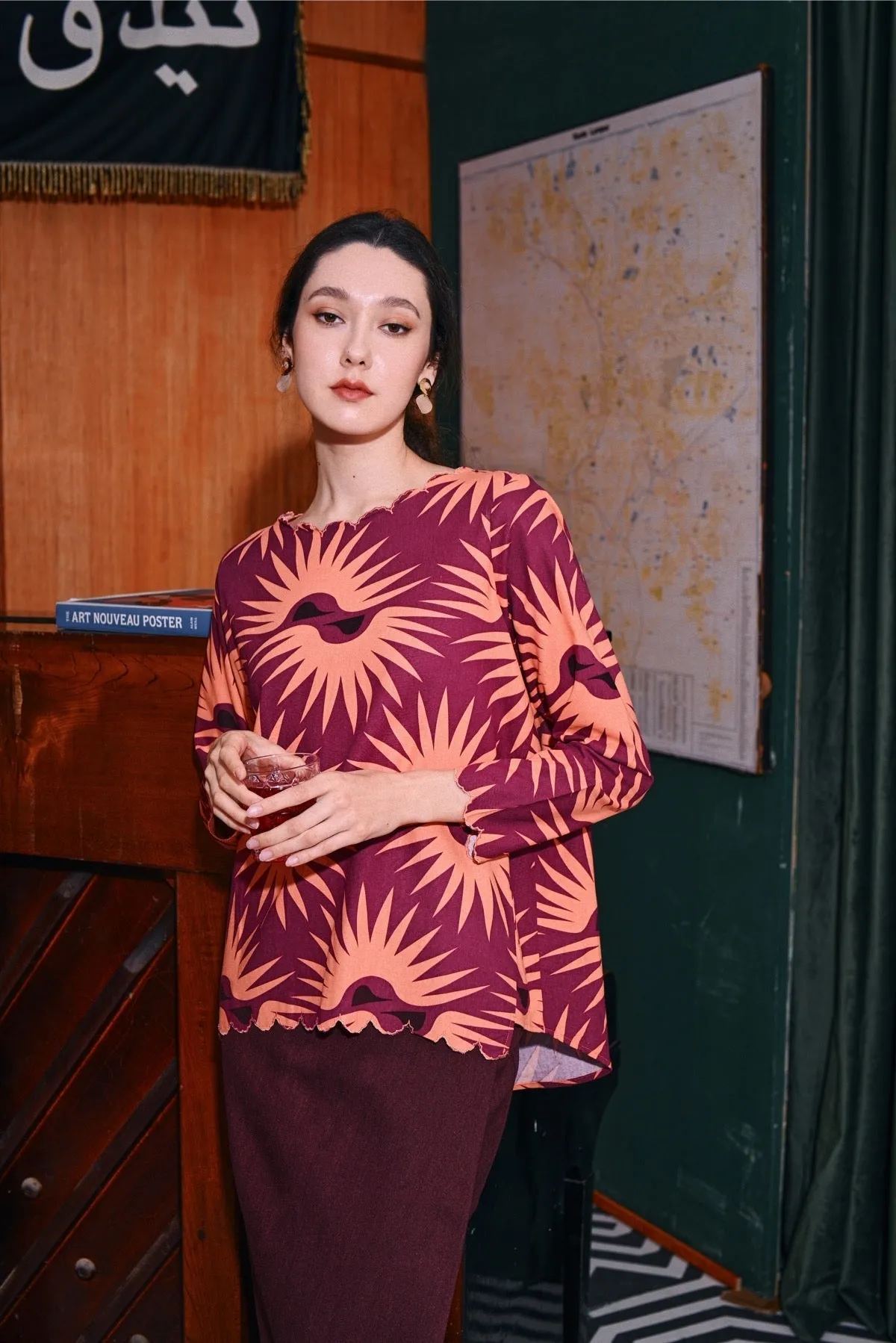 The Congkak Women Scallop Blouse - Edge