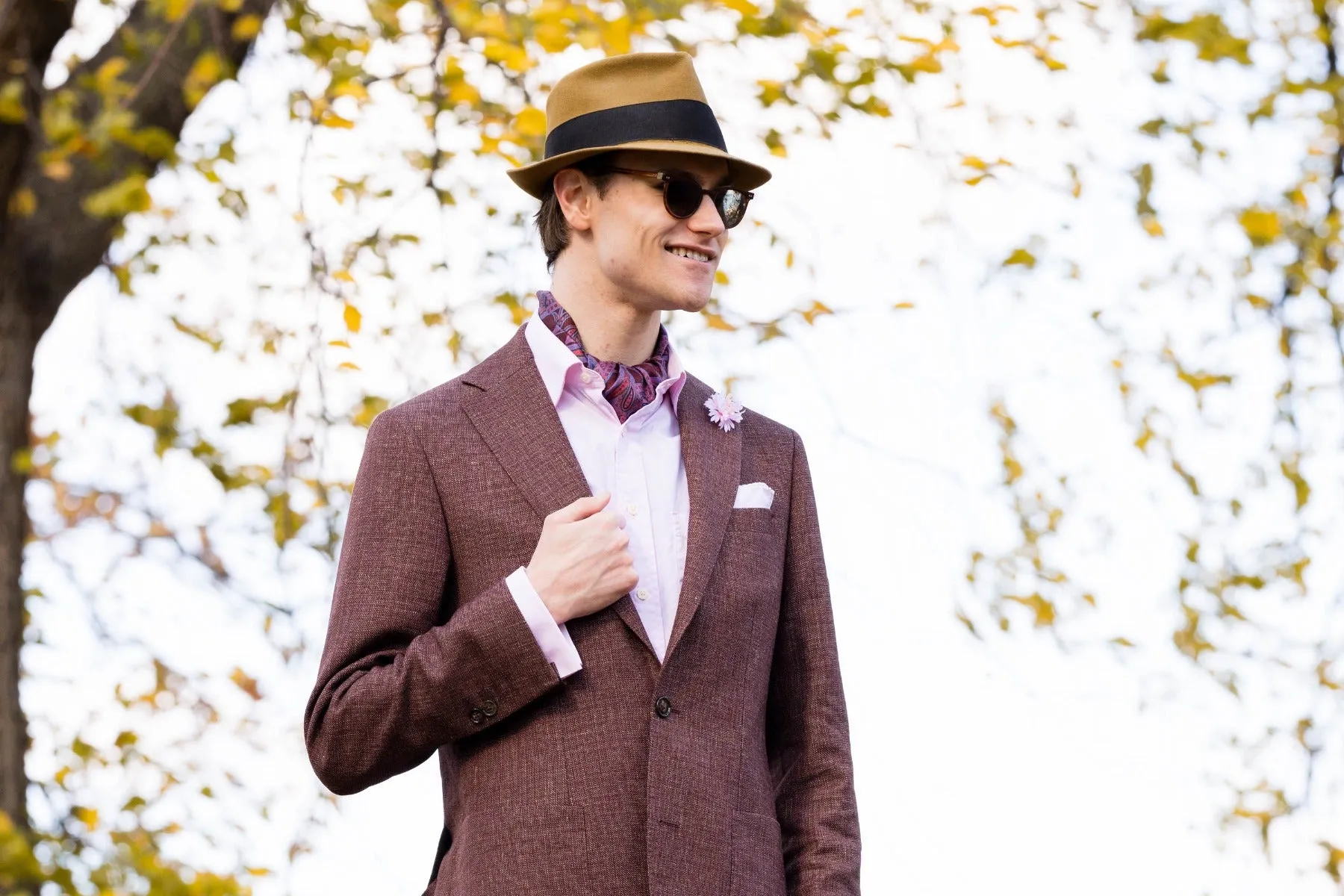 White X-Stitch Edge Pale Pink Linen Pocket Square